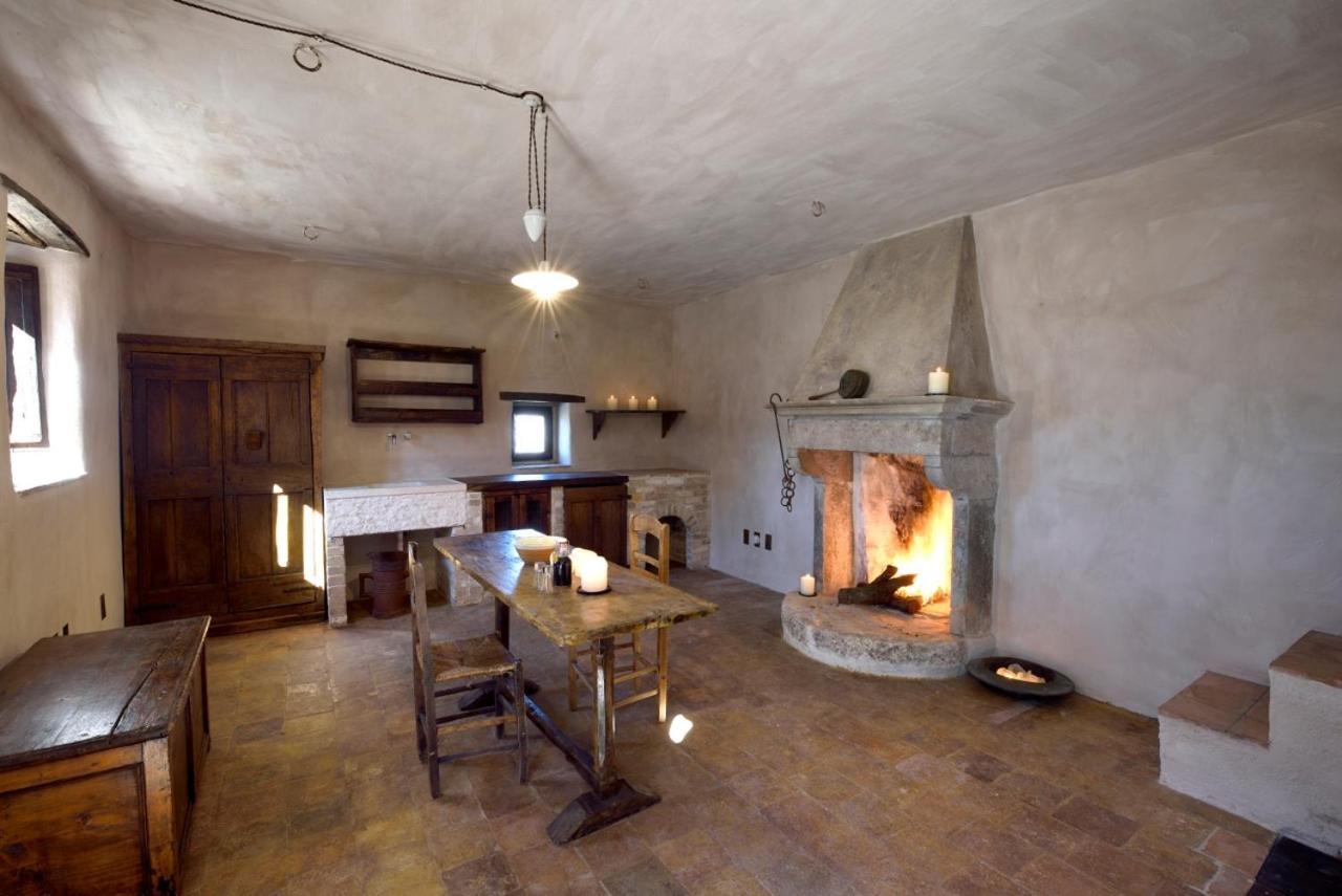 Sextantio Albergo Diffuso Santo Stefano Di Sessanio Exterior photo